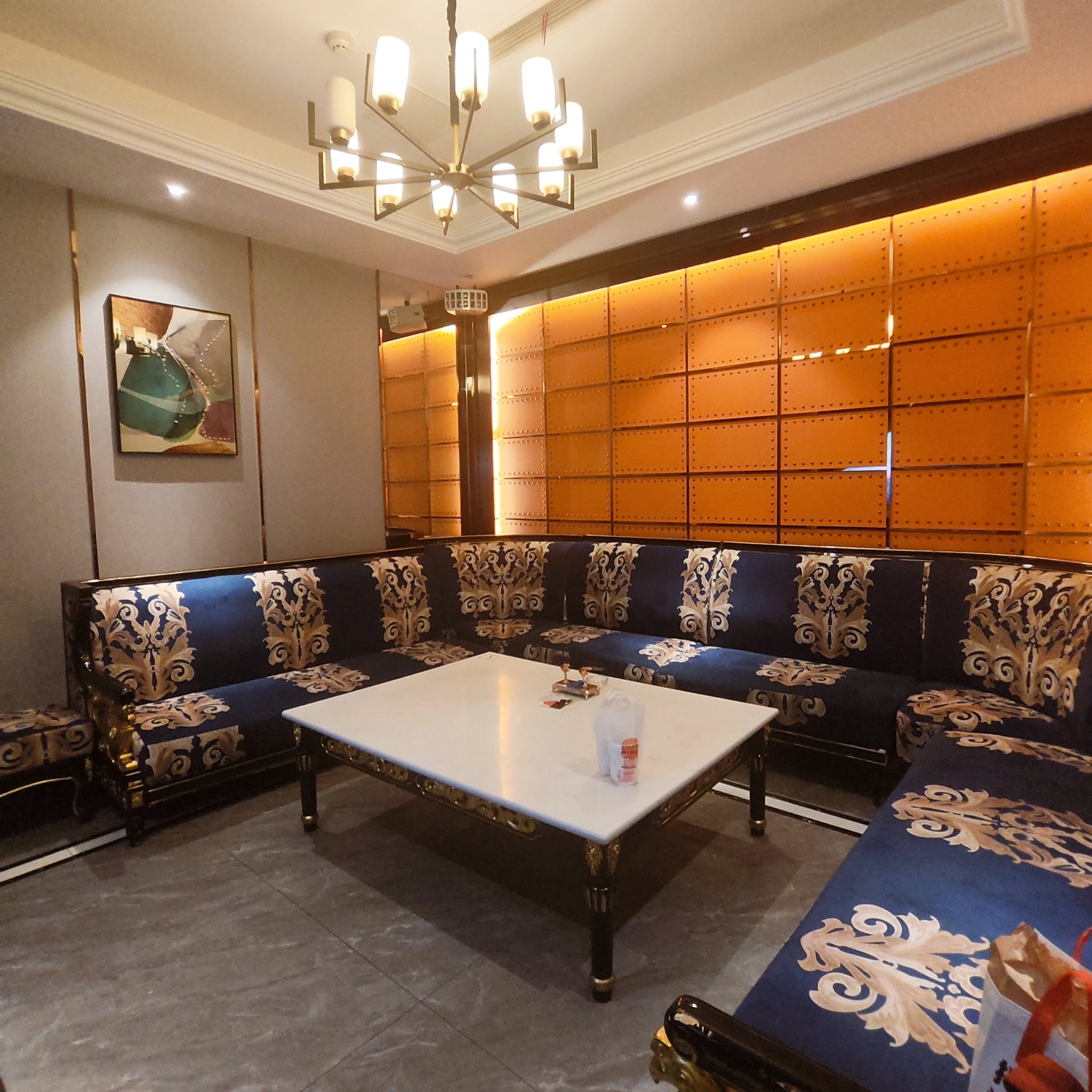 西宁商务KTV解析-商务KTV啥意思-城中区ktv预订